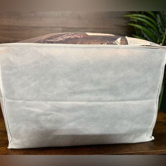 The Company Store LaCrosse Down Ultra Comforter, King/Cali in Navy Blue. New! - Picture 14 of 15